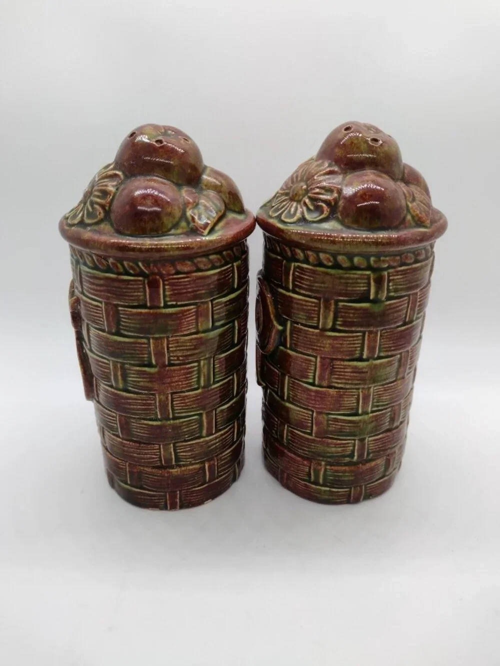 Vintage MCM Basket Weave Ceramic Stove Top Salt Pepper Shakers Flowers 60s Brown